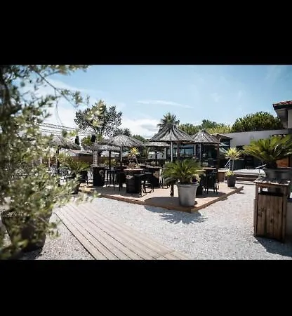 Holiday park Camping 4 Etoiles Le Bosc Cyrpien Mobil