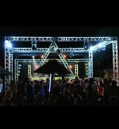 Camping 4 Etoiles Le Bosc Cyrpien Mobil 圣西普里安