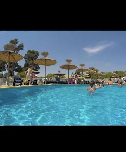 Camping 4 Etoiles Le Bosc Cyrpien Mobil 생시프리앙