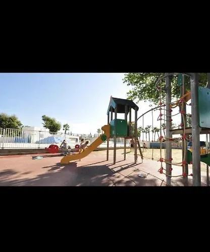 Camping 4 Etoiles Le Bosc Cyrpien Mobil *